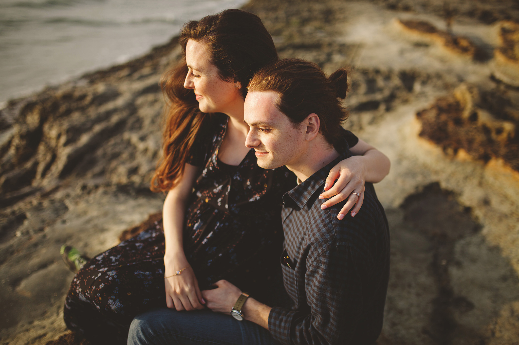 Los Angeles maternity photographer at the beach